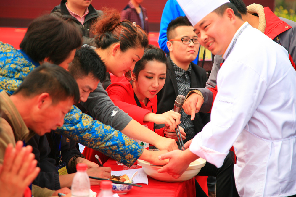 2016肥东(中国)地图土豆美食文化节_游包公故探包公故里美食底到底一图片